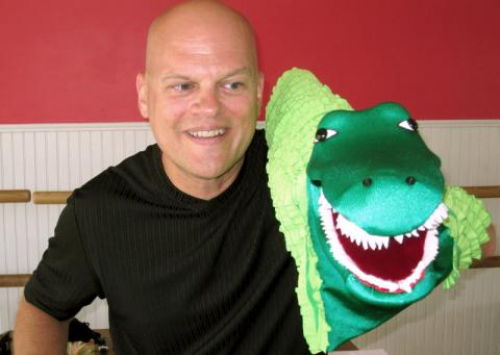 Family Program: Puppet Pizzazz!